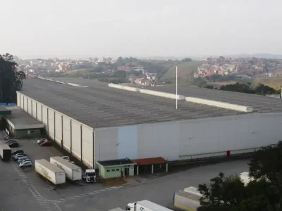 Vista aérea do Galpão A com portaria.